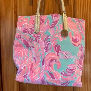 Lilly Pulitzer reversible tote. Flamingos and gold print.